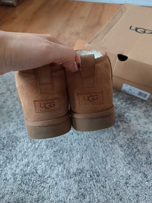 Botki Ugg 42, beżowe, skóra
