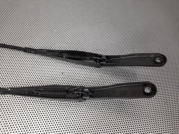 Haste / braço de escova limpa vidros frente direita OPEL Astra H Carav