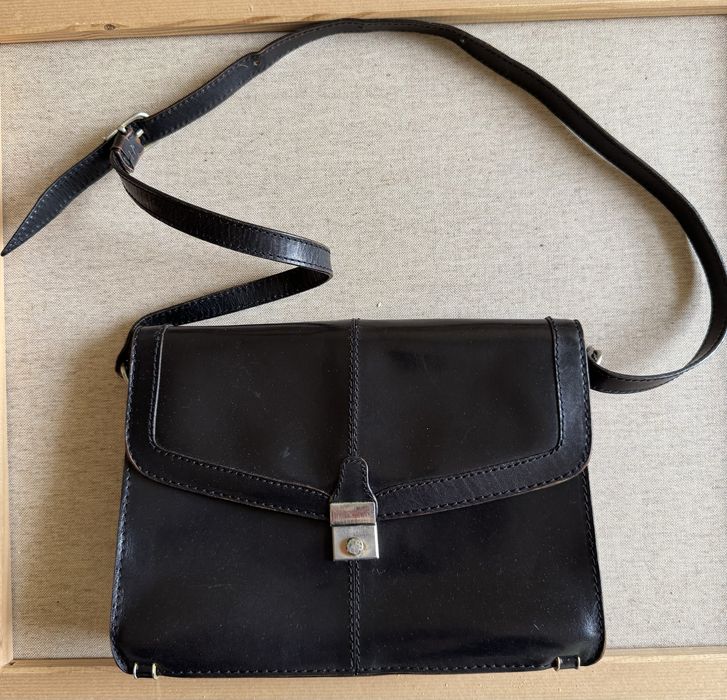 Carteira tiracolo de mulher