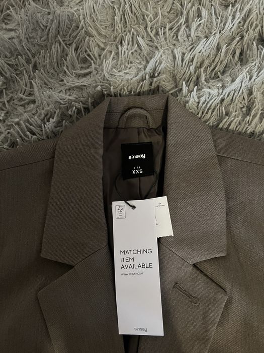 Жіночий піджак шоколадний