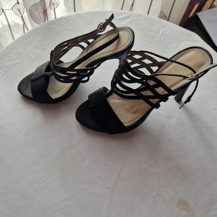 Sapatos de saltos