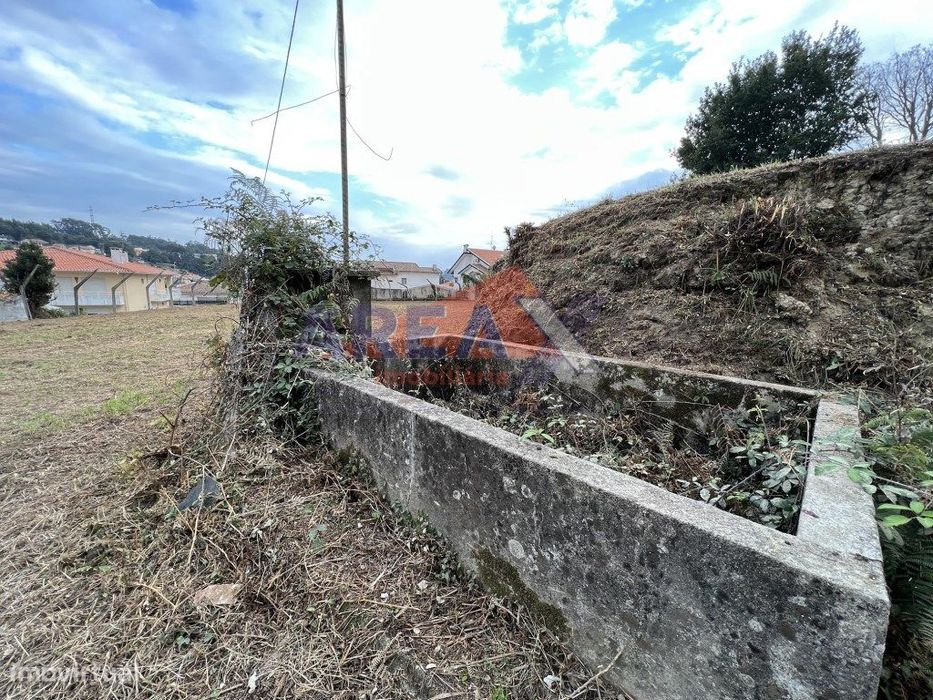 Terreno para construção, classificado no PDM como Espaço Residencia...