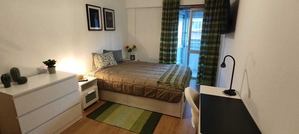 Quarto Encantado 12m2 C/ Varanda