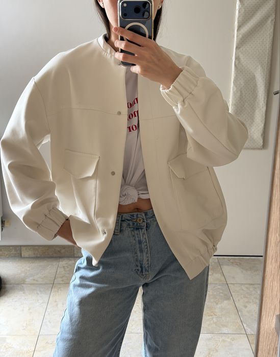 Белый бомбер куртка Zara