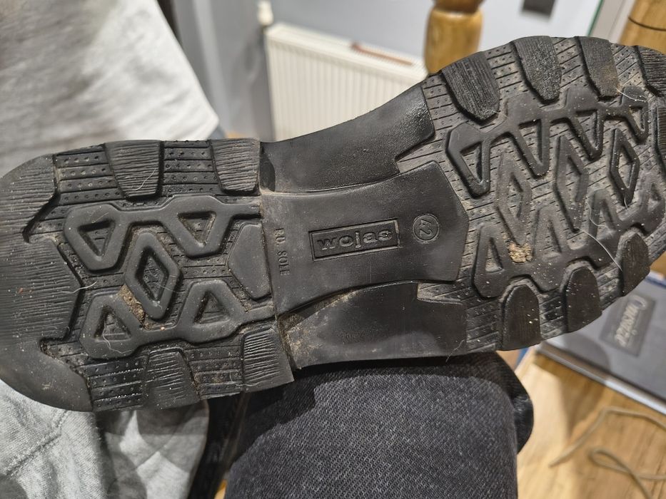 Zamszowe buty męskie Wojas
