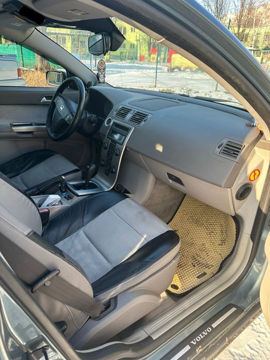 Продам VolvoS40 2 покоління