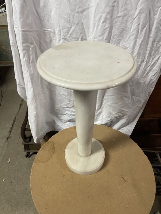 Mesa de Apoio em Marmore