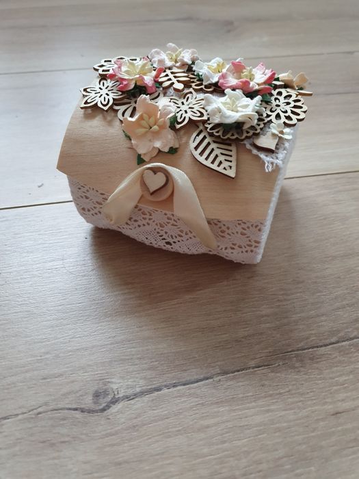 Pudełko ozdobne na prezent