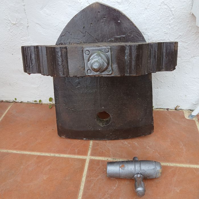 Postigo cisterna de vinho 40cm Usado