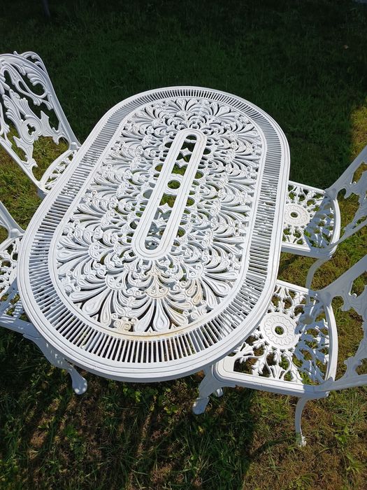 Mesa e cadeiras de Jardim