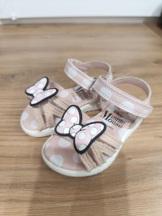 Sandałki dziewczęce, roz. 20/21