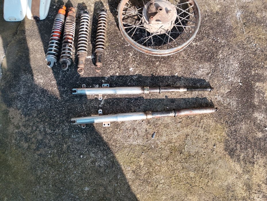 Várias peças de motorizadas