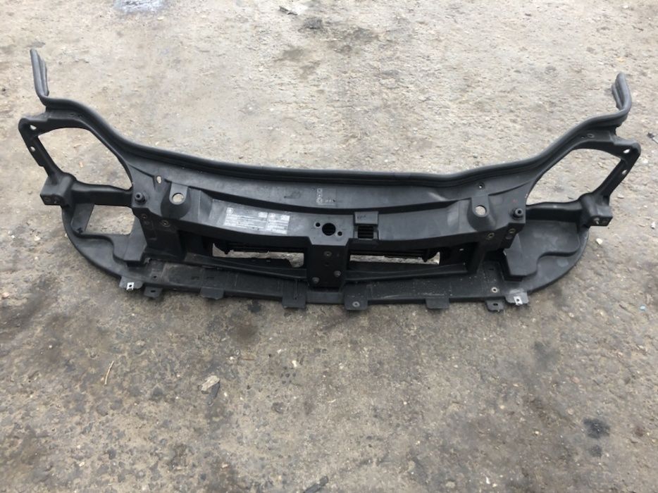 Pas przedni wzmocnienie czołowe 1.9 2.5 Dci 01-06 Trafic Vivaro częsci