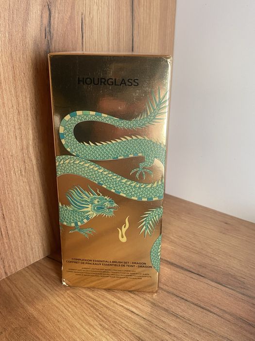 лімітований набір пензлів для макіяжу Hourglass