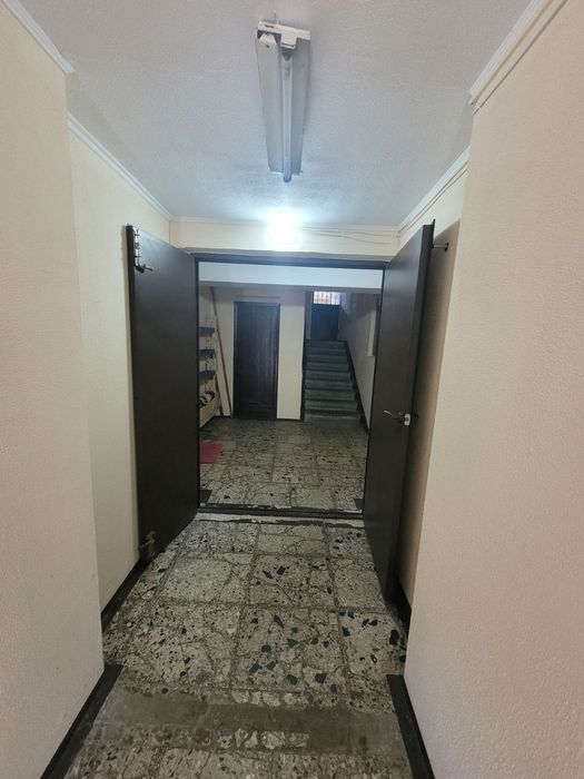 Продам двокімнатну квартиру Оболонський р-н,  Оболонь, вул.Прирічна 19