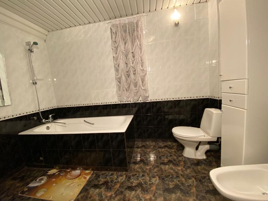 Без%Продажа дома с.Кийлов 300м ремонт, бассейн
