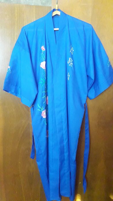 Халат у східному стилі синього кольору