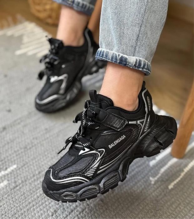 Кросівки дівчаткам стильні , легкі та зручні 34 35 36