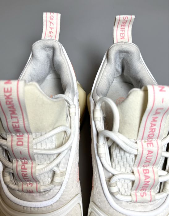 Adidas 39 р. NMD_V3 жіночі кросівки