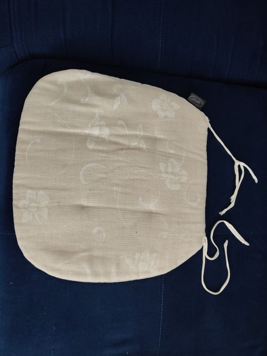 Cienka poduszka na krzesło