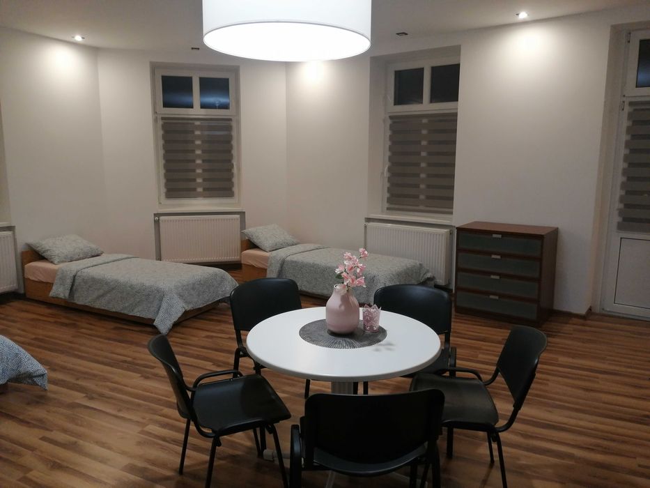 Pokoje do wynajęcia / Tanie noclegi / Kwatery / Hostel