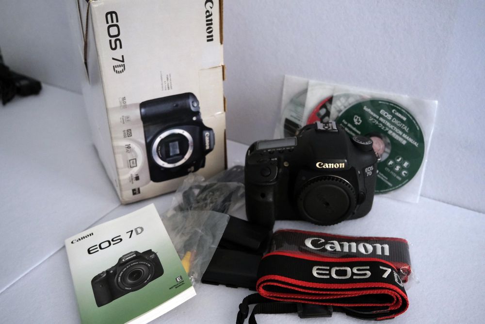 Máquina Canon corpo EOS 7D