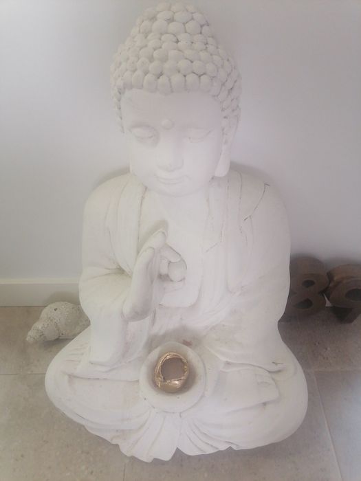 Estatua buda em pedra