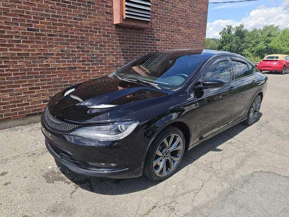 Chrysler 200 S      2015