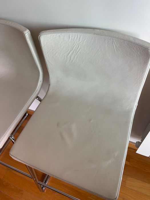 4 bancos altos Ikea Bernhard