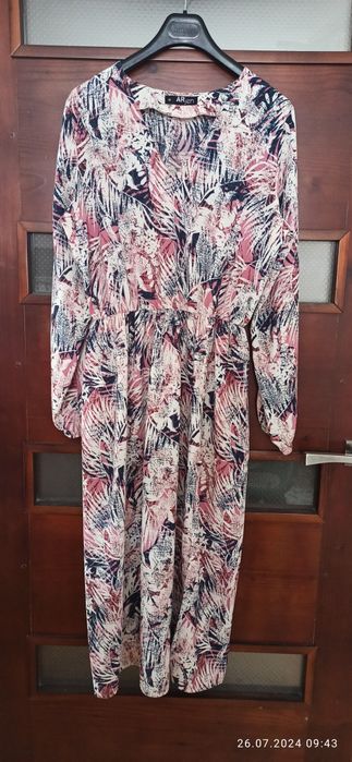 ЖІНОЧА СУКНЯ-МІДІ українського брендy Arjen, розмір М
Код товару: 26