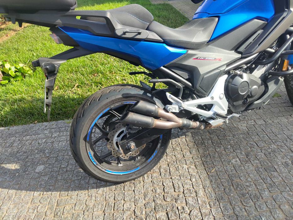 Honda NC750X – Excelente Estado – Muitos Extras – Sempre de Garagem