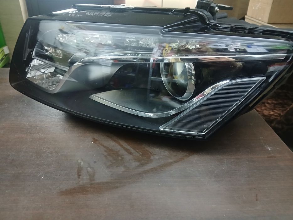 Reflektor przedni Xenon Audi Q5– kompletny, oryginał