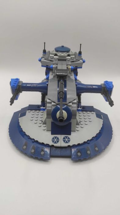 LEGO Star Wars AAT 8018 z 2009 roku