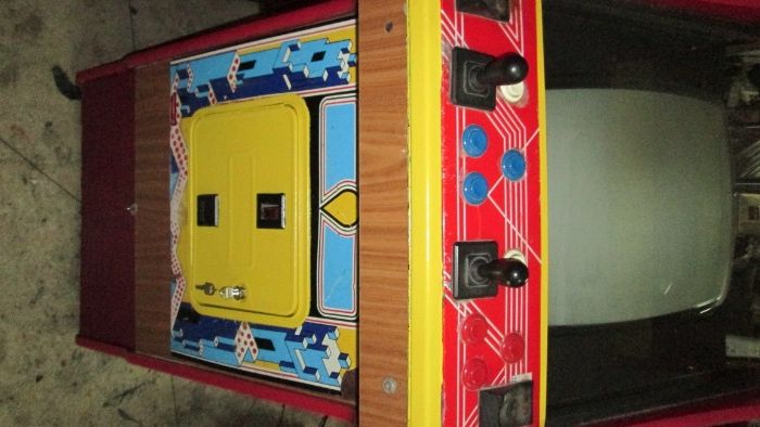 Original medium-sized multi-color machine64585112681731121