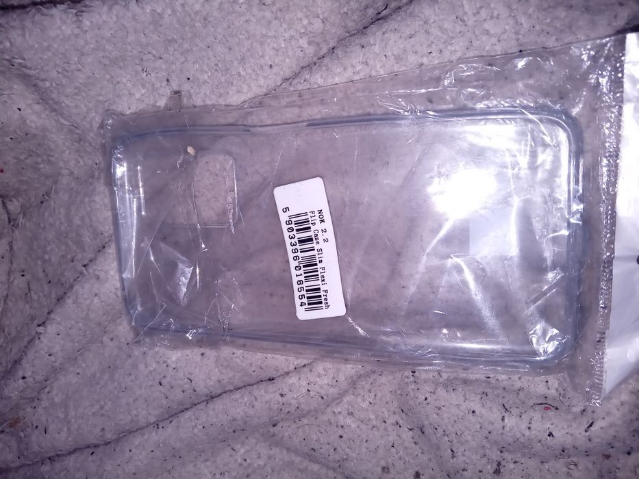 Etui na telefon.