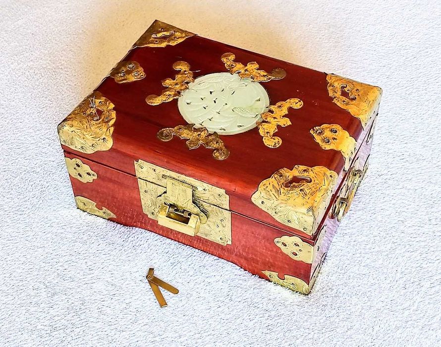 Caixa guarda joias oriental séc. XX