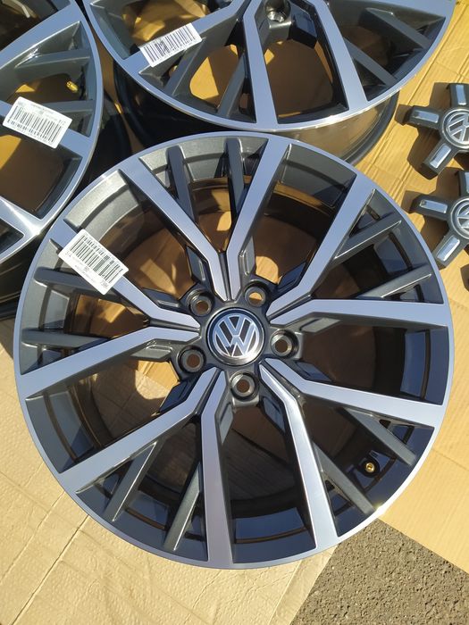 Диски Volkswagen Tiguan T-ROC Taos Passat Golf Jetta Touran t4 Caddy Skoda Octavia SuperB Karoq Kodiaq Seat Leon Ateca Exeo Altea Audi A4 A6 R17(5*112