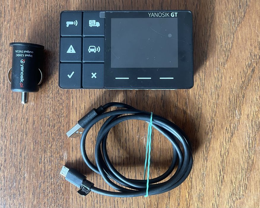 Yanosik GT z abonamentem 237 dni