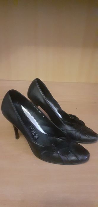 Женские туфли 38