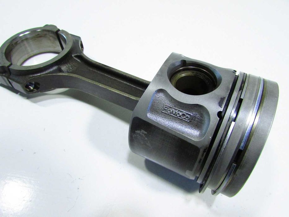 Tłok korbowód peugeot boxer citroen jumper 2.2 hdi euro5