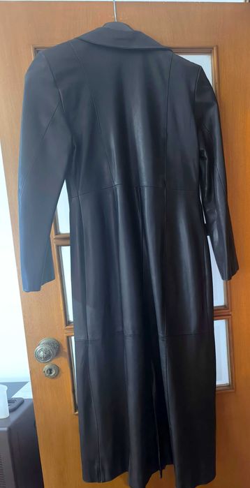 Casaco feminino de couro  muito elegante