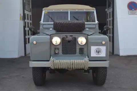 Land Rover Santana