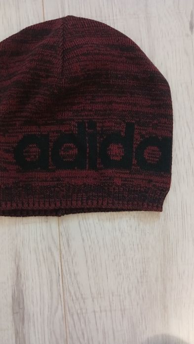 Зимние шапки адидас найк  без дефектів