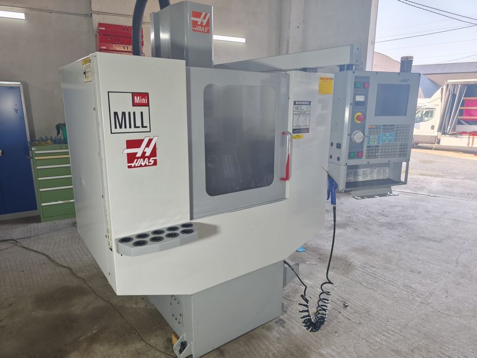 Фрезерный станок ЧПУ фрезерний станок ЧПК Haas minimill
