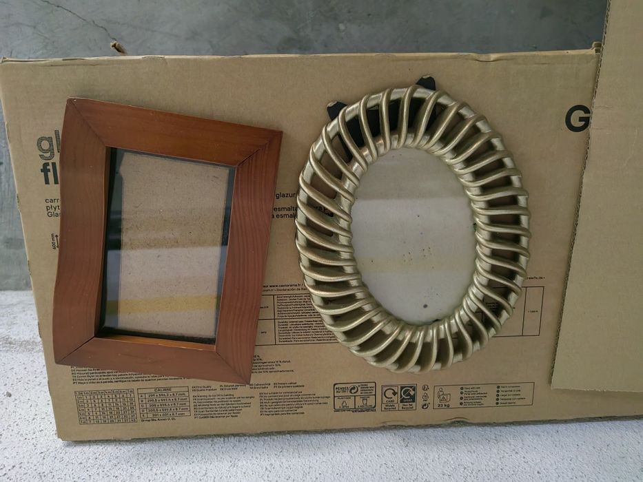 Large frames 5€, small frames 3.5€64550285975426121