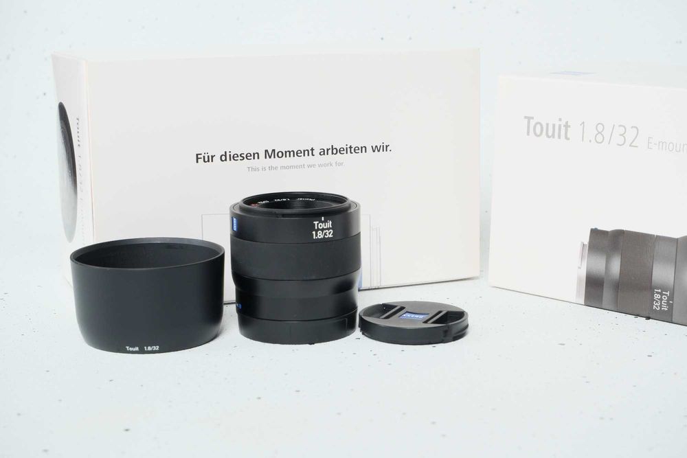 Zeiss Touit Planar 32mm f/1.8 Sony E-Mount