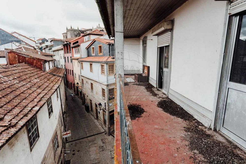 T4 Rua Direita 293, Viseu - Negócio Imperdível