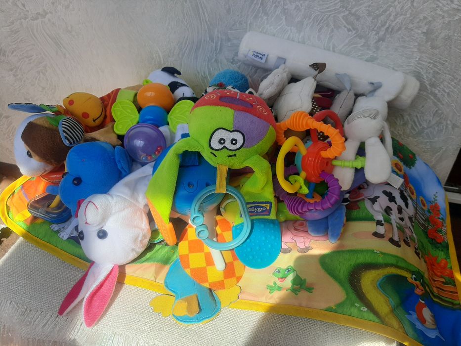 мобіль Tiny Love. Детские игрушки.  Для маленьких