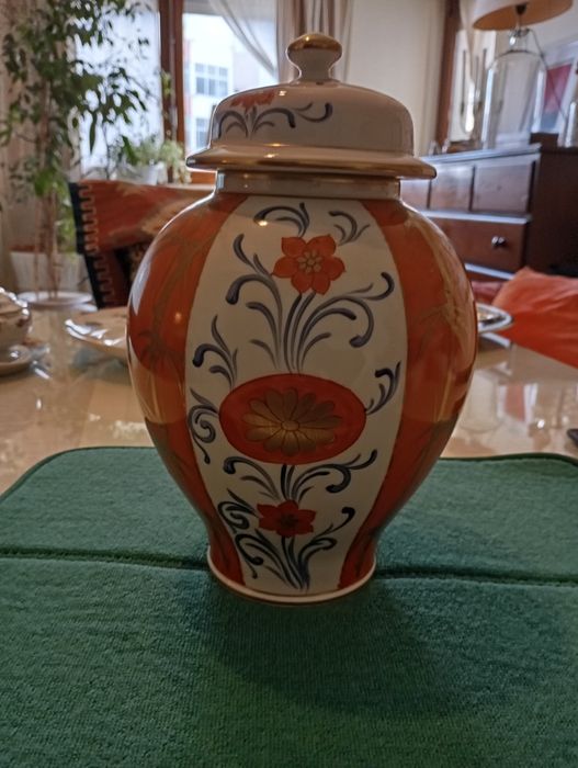 Pote de porcelana Vista Alegre