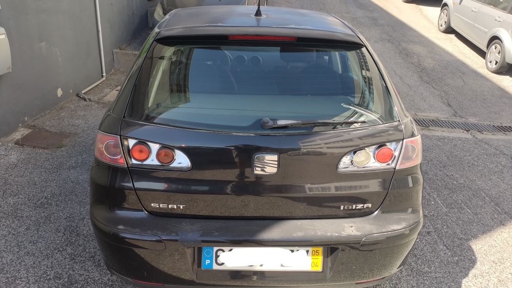 SEAT Ibiza 1.2 gasolina 2005 foto 2